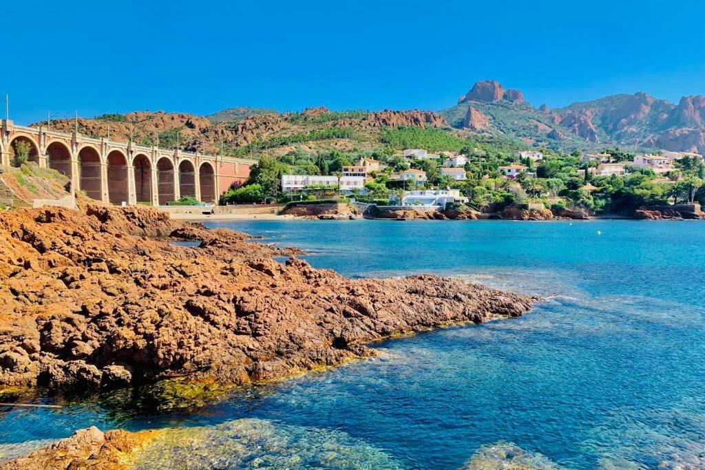 Antheor - Vue Exceptionnelle - Refait A Neuf 4 Couchages Lejlighed Saint-Raphaël Eksteriør billede